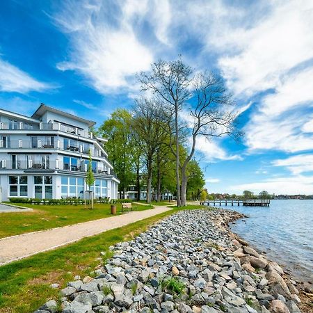 Mueritzpalais Hotel Варен Екстериор снимка