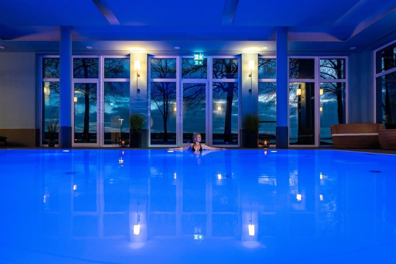 Mueritzpalais Hotel Варен Екстериор снимка